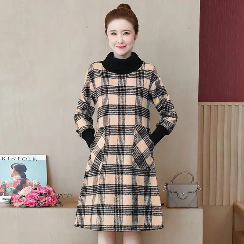 

2021 fall/winter plus size women's dress plus velvet thick loose casual slim long high neck dress size to 5XL big clothes