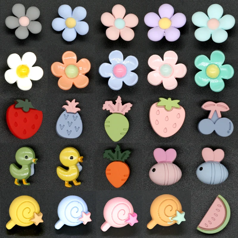 

Baby Children Cute Decorative Buttons for Needlework Crafts Plastic Animal Flower Button on Clothes Christmas Handmade 10pcs