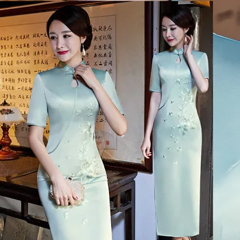 

New Elegant Green Chinese Traditional Women Embroidery Qipao Vintage Cheongsam Novelty Chinese Formal Evening Daily Long Dress