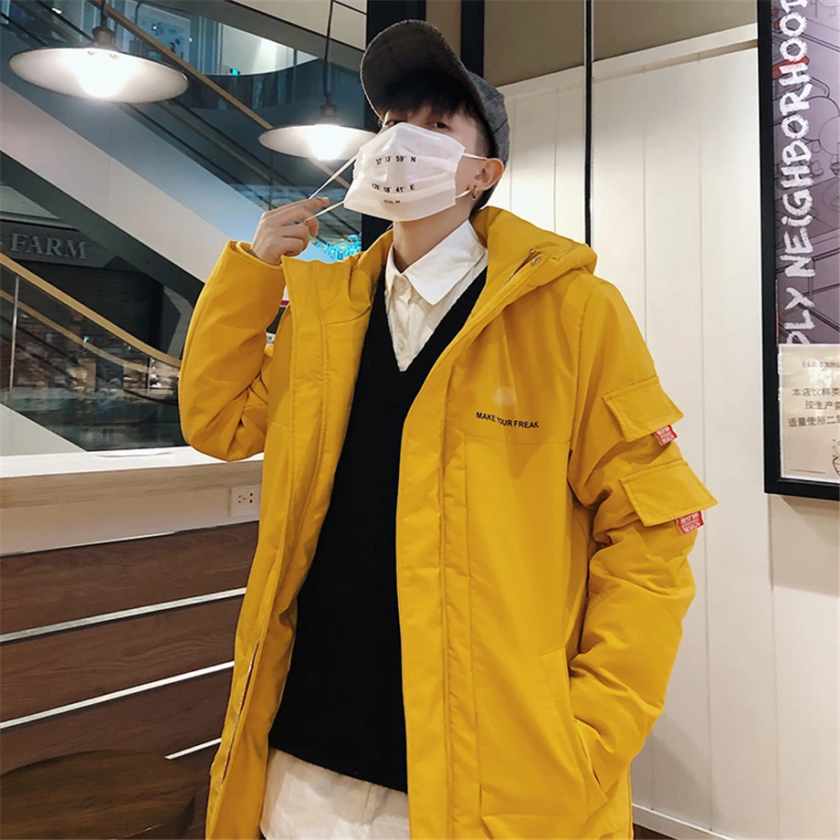 Парка в стиле хип-хоп, Зимняя Толстая куртка для мужчин, теплые длинные куртки и пальто с принтом китайских персонажей, мужская одежда желтого и красного цвета, GM125