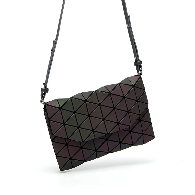

2019 Spring And Summer New Style Night Light Geometry Quilted Korean-style Fashion Shoulder Oblique jiu tong bao WOMEN'S Bag