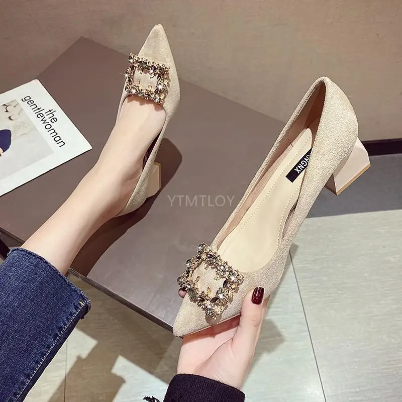 Zapatos de tacón de ante con punta estrecha para Mujer, calzado de tacón cuadrado con diamantes de imitación decorativos, para fiesta