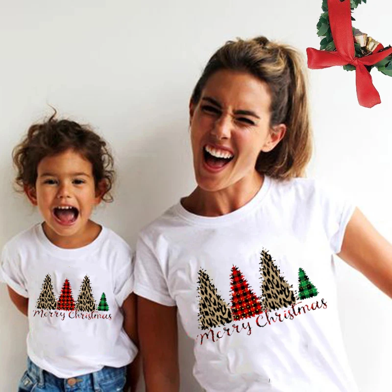 Семейные Рождественские свитера одежда для папы матери дочери сына детская с