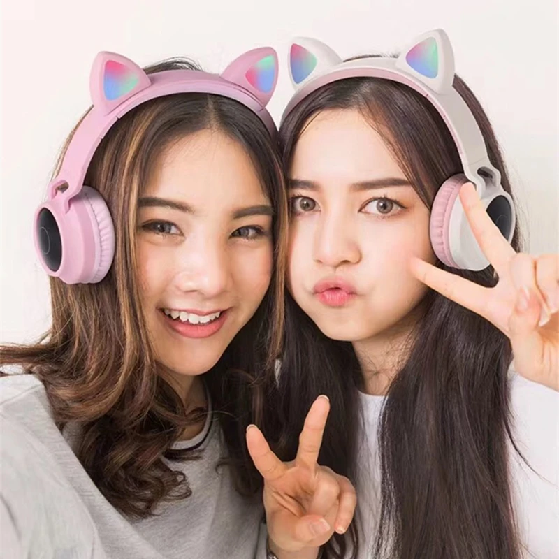 2019 Cute Carton dog 3 5mm in ear Stereo Earbuds Earphones with mic Earphone Case for Kids Girls Kid MP3 4 colors
