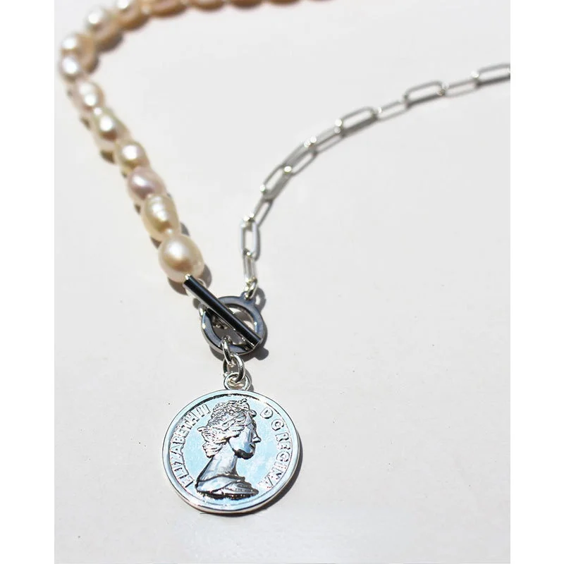 

Necklaces for Women Neck Chain Female Jewelry Free Shipping Wholesale Gift Natural Decorations Pearls Coin Face Pendant OT Clasp