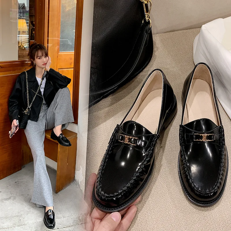 

2020 New Style Loafers Women's British-Style Small Leather Shoes Genuine Leather Patent Leather Metal Buckle Flat round-Toe Flat