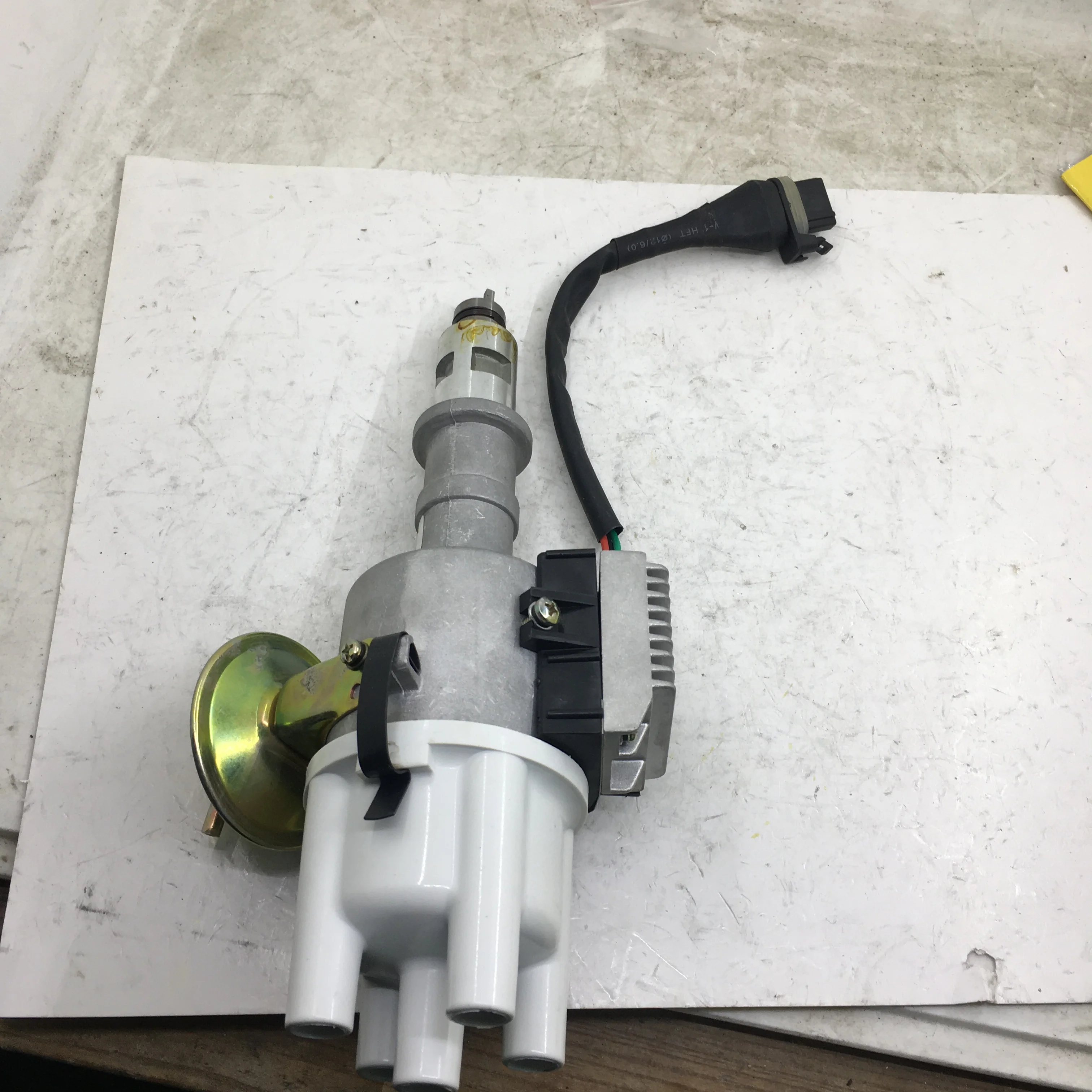 SherryBerg whit color cap complete Ignition DISTRIBUTOR DS2055A for FIAT for RENAULT UNO R9 R11 R12 R19 1300CC 1600CC 4 CYLS