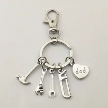 Papai chaveiro, tio chaveiro, grandpa, ferramenta chaveiro, chave de martelo, charme pai, presente do tio do avô pai