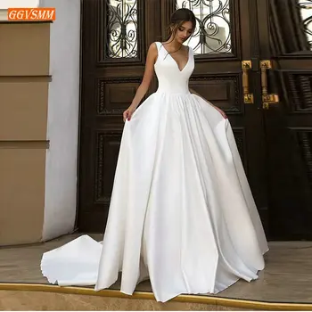 

Elegant Boho White V Neck Wedding Dress Sleeveless Top Quality Satin Ivory Wedding Gowns Garden Sweep Train Beach Bridal Dresses