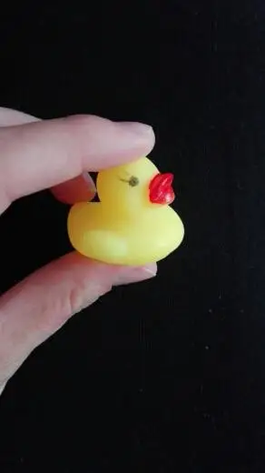 Детские водные игрушки для ванной душ вода плавающая резиновая гонка скрипучие желтые утки игрушки для купания для детей подарок на день рождения Ванна - Цвет: Yellow