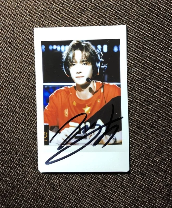 Ручная подписка YiBo Xiao Zhan autographed polaroid автограф Untamed 3 дюйма 89 К