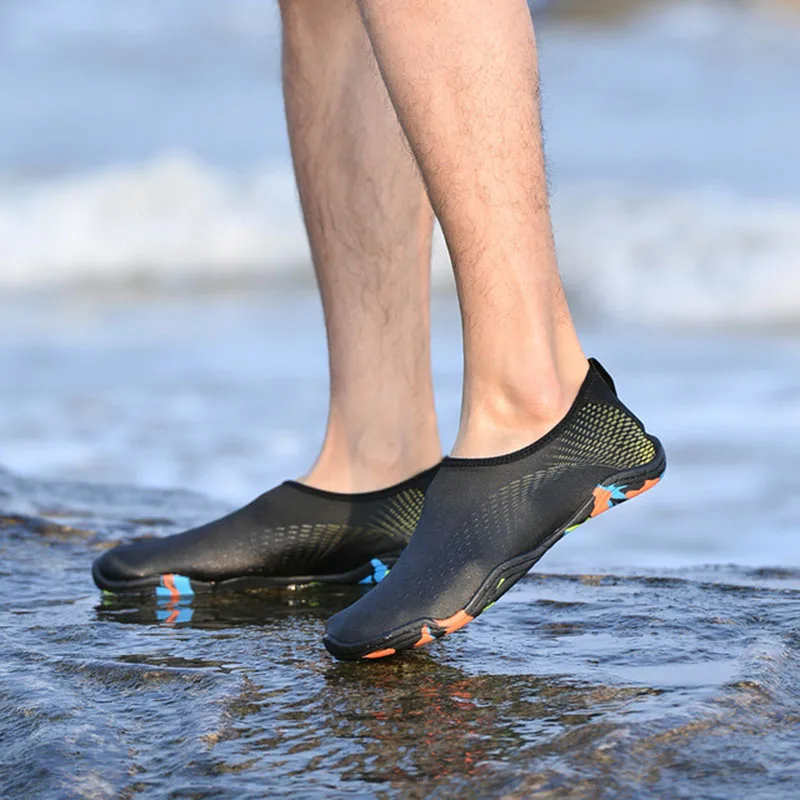 Г. Новая уличная обувь для речной погоды Мужская и женская обувь для ухода за кожей Нескользящие комплекты пляжной обуви для ног обувь для плавания