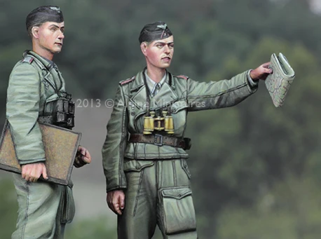 Набор моделей 1/35 из смолы набор Otto Carius & NCO (2 фигурки) | Игрушки и хобби