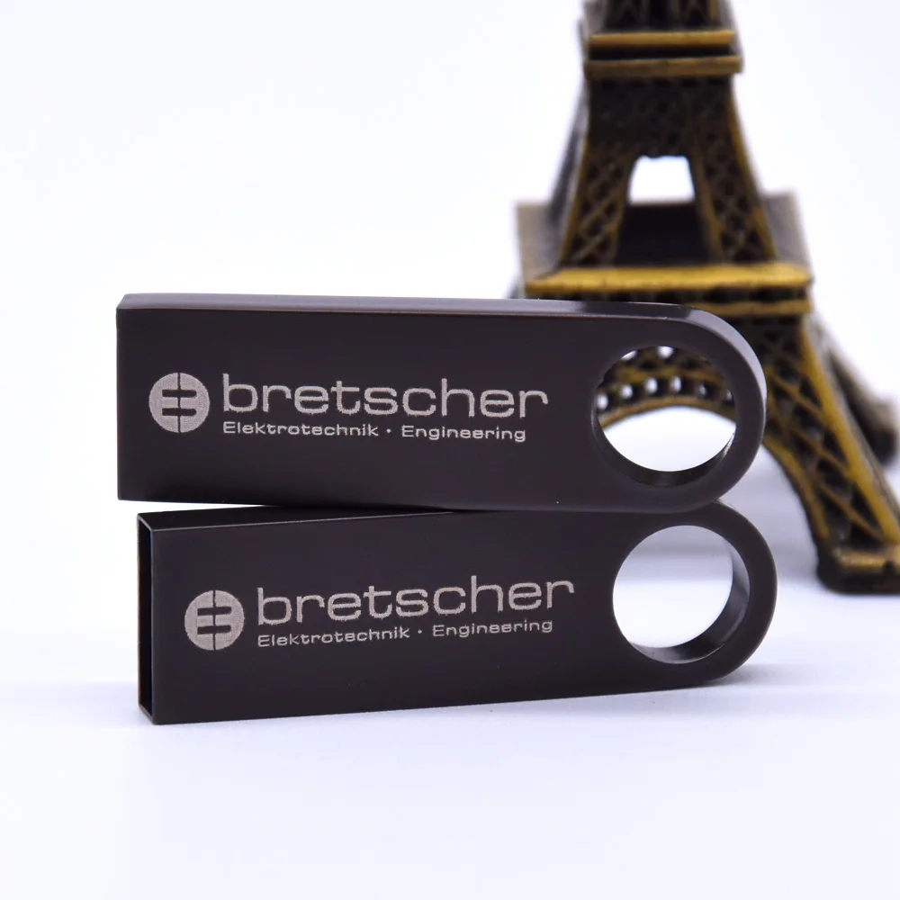 Usb флеш накопитель серебристый водонепроницаемый с логотипом на заказ флешка 64