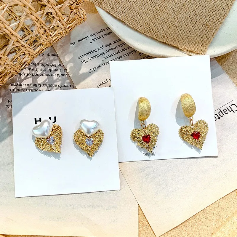 Корейские серьги-подвески в форме сердца с металлическими полыми кристаллами, новинка