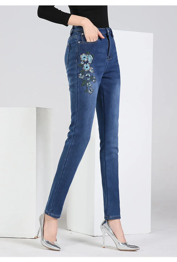 12350725272_528912256