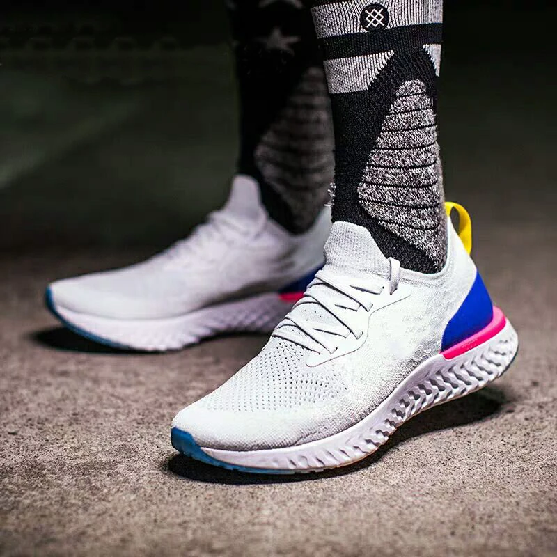

Brand Men Running shoes Popular Four season style sports Shoes Outdoors women trainers Comfortable soft Fitness couple Sneakers