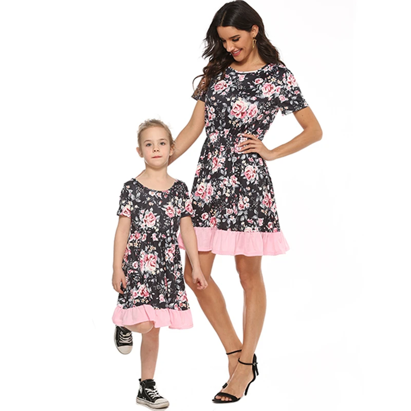mother daughter matching floral dresses