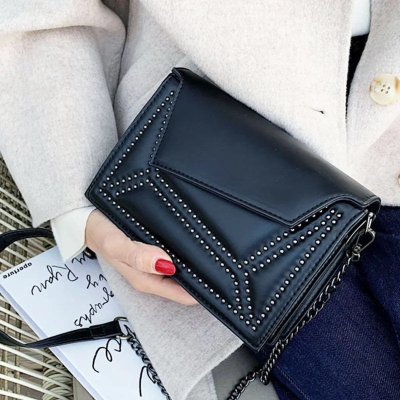 

Small PU Leather Crossbody Bags For Women 2020 Rivets Shoulder Messenger Bag Female Travel Handbags Chain Women Bag