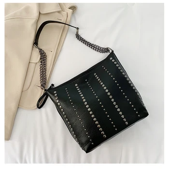 

luxury Handbags Women Bag Stylish Personality PU Leather Women's Studded Shoulder Bag Chain Women's Crossbody Bags High Capacity