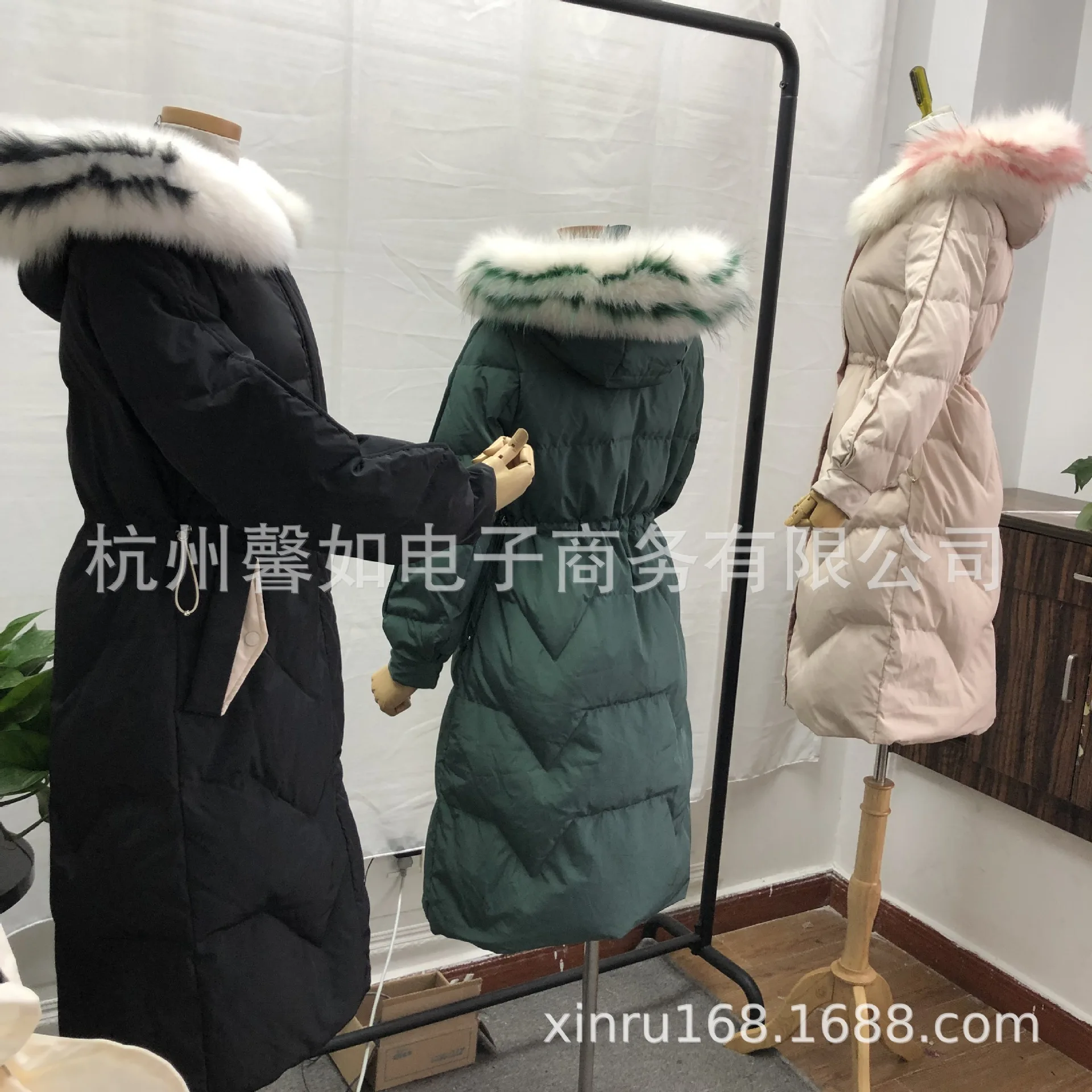 Зимние новые продукты Южная Корея ультра большой меховой воротник маленький монстр средней длины женский пуховик Nvgu