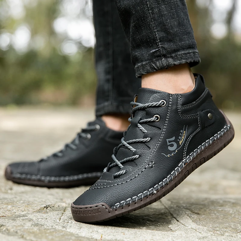 7ipupas Men Boots Man Leather Casual shoes Soft sole Comfortable Mens Winter Boots for outdoor driving Big Size 38-48