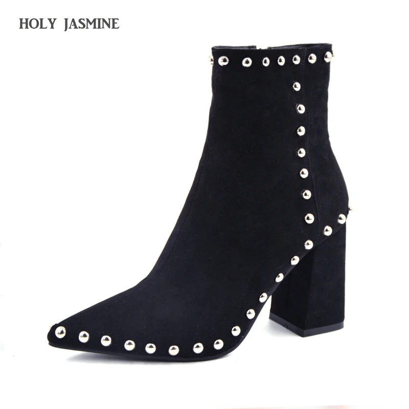 medium heel black boots