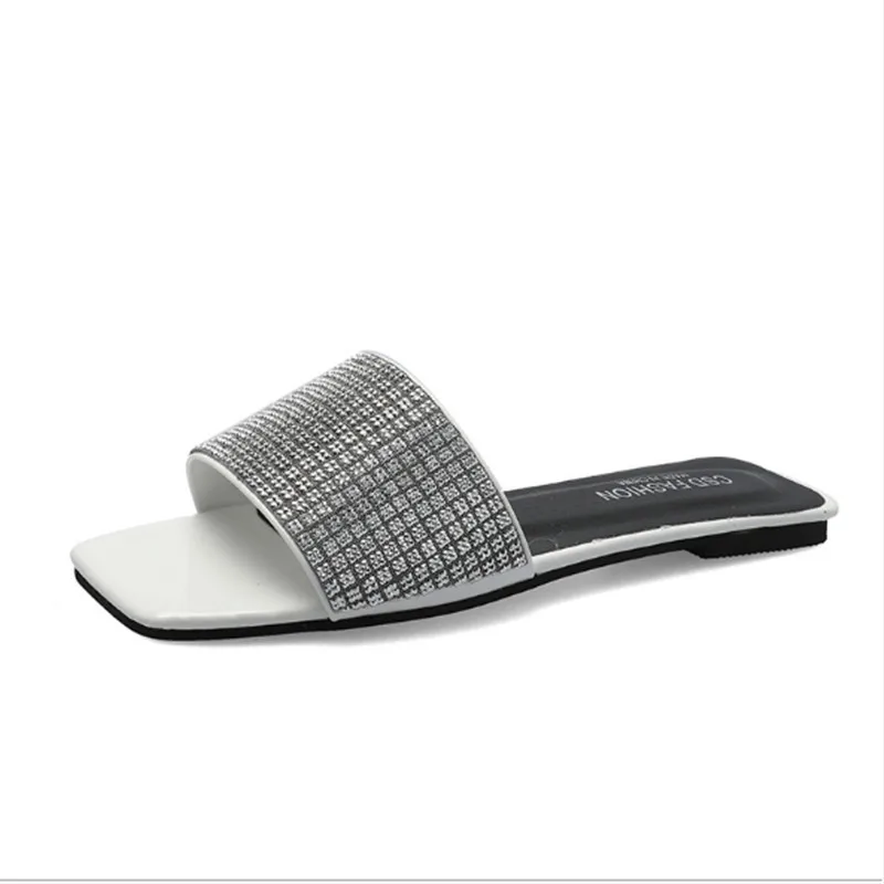 

Crystal Bling Sexy Shoes Slippers Woman Beautiful Elegant Female Sandals Non-slip Beach Flip flops Outdoor Casual Shoes