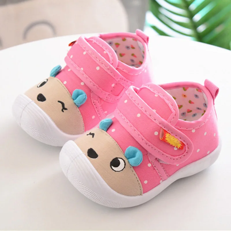 Baby Shoes Boys Girl Breathable Shoes Sneakers Soft Soled Voiced Loss Prevention First Walkers