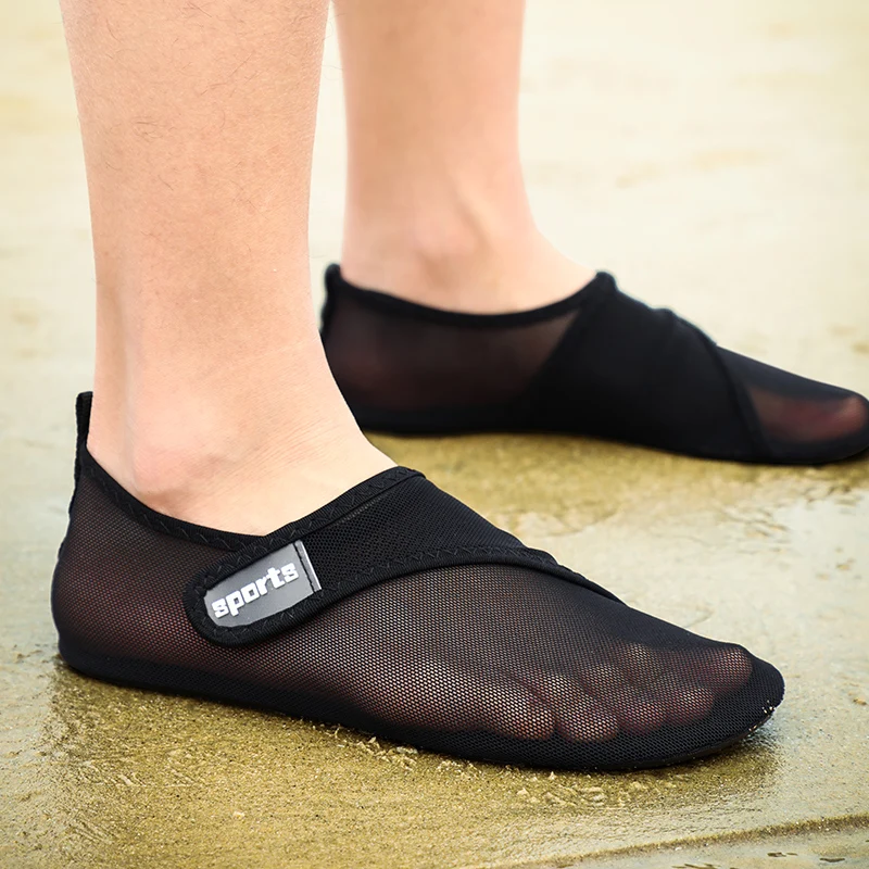 Water Shoes Quick Dry Beach Shoes Men Women Aqua Shoes Light Diving Surfing Sandals Pool Swimming Breathable Seaside Barefoot Water Sneakers