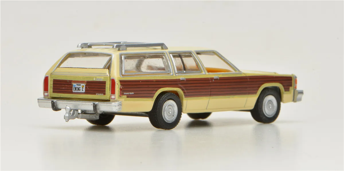 1: 64 1987 Ford LTD Crown Victoria Wagon модель автомобиля