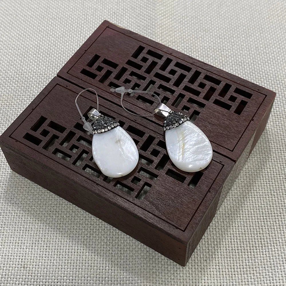 

Simple White Drop-shaped Shell Pendant Inlaid Necklace Earrings Jewelry Accessories Ladies DIY Couple Creative Handmade Gifts