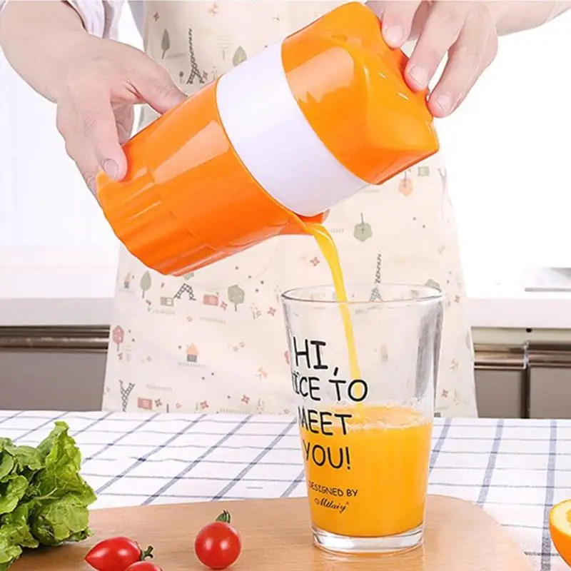 

Wheat portable Hand Citrus Juicer Orange Apple Lemon Fruit Juicer Child Healthy Juicer 300ml 4 color select