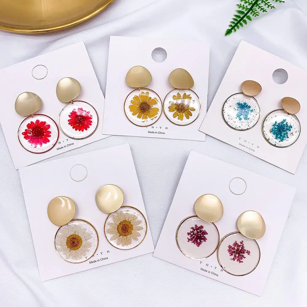 

2019 New Korean Cute Clear Transparent Resin Acrylic Dried Flower Earrings for Women Round Geometric Dangle Earrings Pendientes