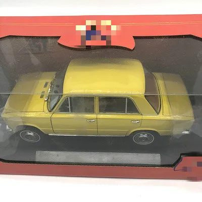 Модель автомобиля Fiat 1/18 из коллекции 1200 выпуск 124 литье под давлением|Наземный