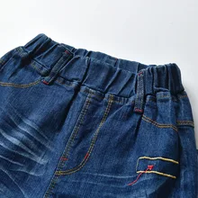 Новые стильные детские штаны на весну и осень новые стильные джинсы с английской вышивкой для мальчиков повседневные штаны Детские эластичные джинсы