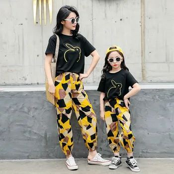 

Summer Kids Girls Clothing Set Mother Daughter Rabbit Tops Shirts + Yellow Vintage Pants 2pcs Sport Suit Family Matching Outfits