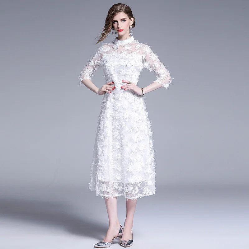 

2019 Ladies Floral Lace Party Dress Embroidery Designer Midi Dress Princess Style Slim Fit