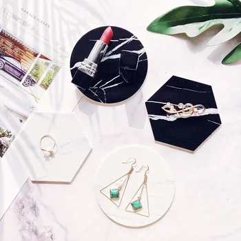 

Creative PU Leather Marble Coaster Drink Coffee Cup Mat Tea Pad Dining Table Placemats Table Black White Chic Decoration 1PCS