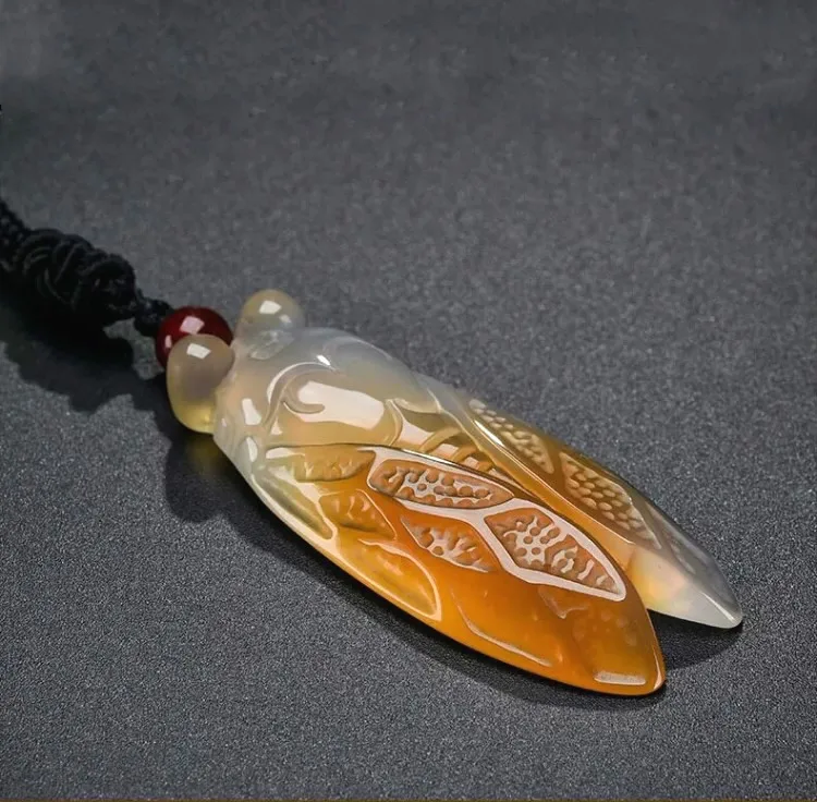 Natural Chinese Yellow White Agate Jade Cicada Pendant Necklace Fashion Charm Hand Carving Jewellery for Men Women Amulet Gifts