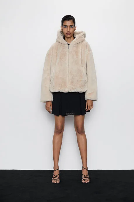 

2019 Autumn & Winter New Style Elegant Loose-Fit Slimming Plush Hooded Faux Fur Coat Blouses 6318221