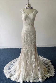 

New Beautiful mermaid champagne sleeveless wedding bridal dress