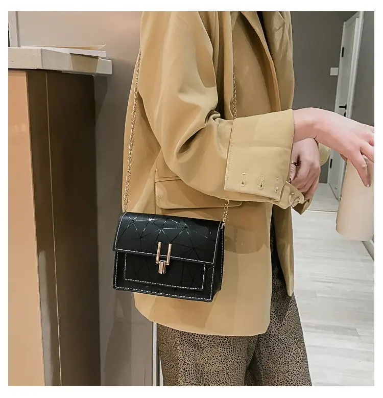 2021 Brand Fashion Women's Designer Crossbody Bag Fashion Casual Small Square Bag Wild Crossbody Bags Solid Color High Quality