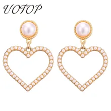 Новые корейские простые милые золотые серьги-гвоздики в форме сердца для женщин, модные серьги с имитацией жемчуга, кольца, серьги-гвоздики для женщин