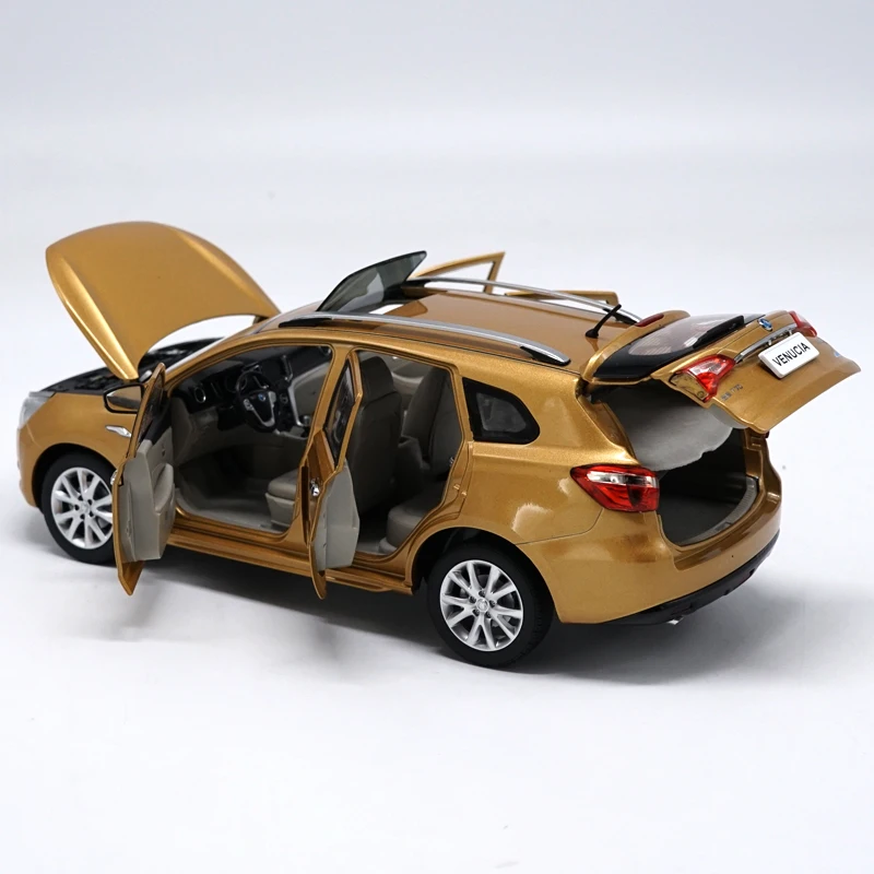 1:18 Nissan VENUCIA T70 сплав игрушка Металл классические модели игрушек для подарка, коллекция