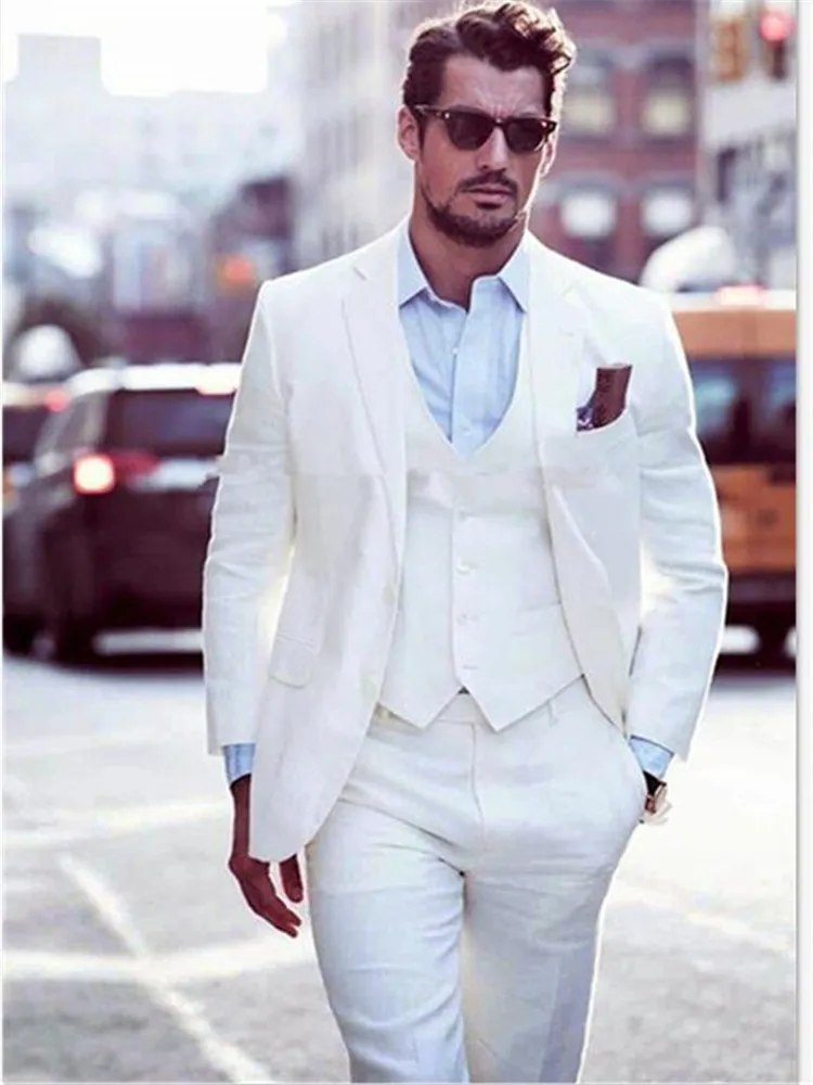 New Classic Men’s Suit Smolking Noivo Terno Slim Fit Easculino Evening Suits For Men Ivory Groom Suit Tuxedos 2 Button Peak Lape