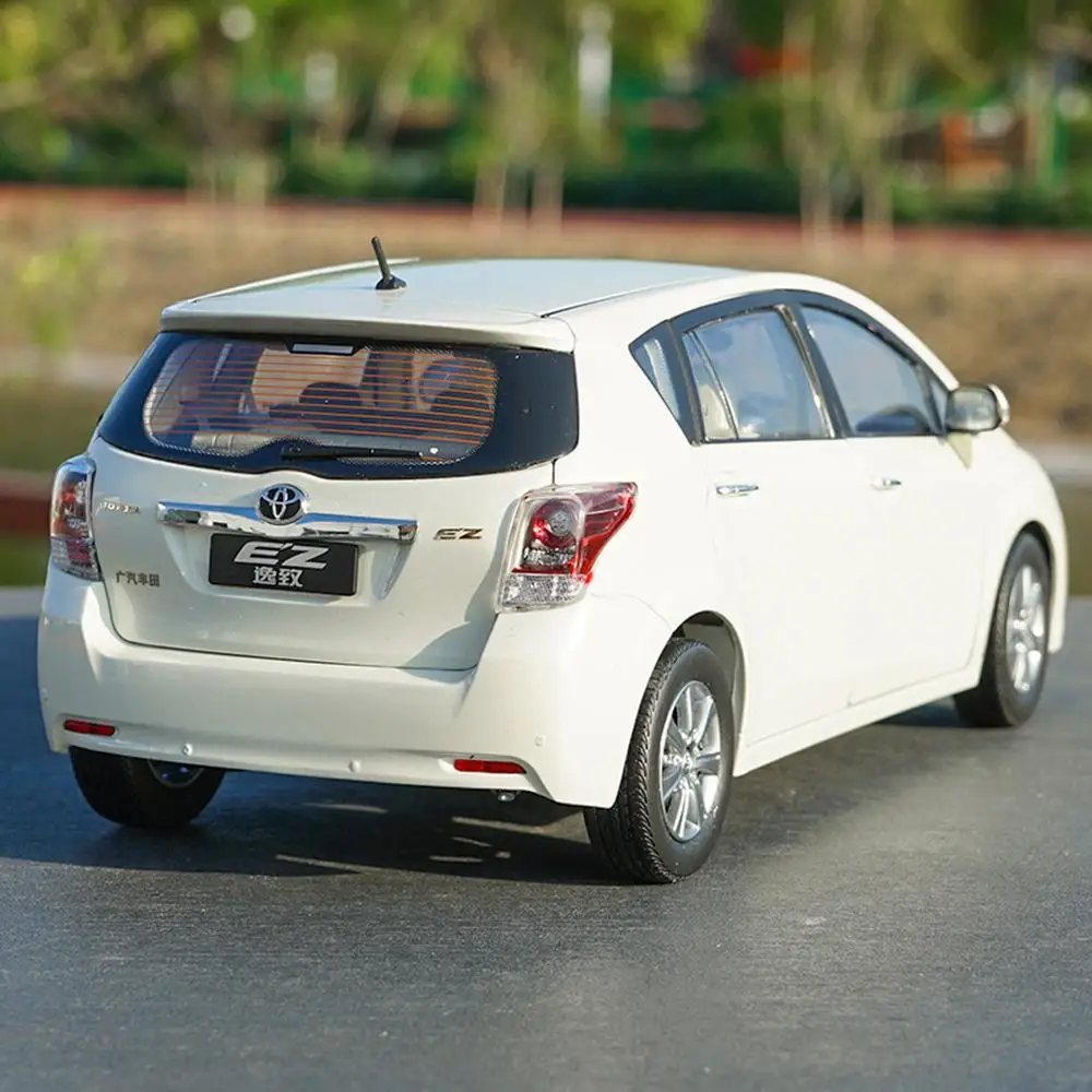 1/18 Масштаб TOYOTA EZ VERSO белая литая модель автомобиля коллекция игрушек подарок