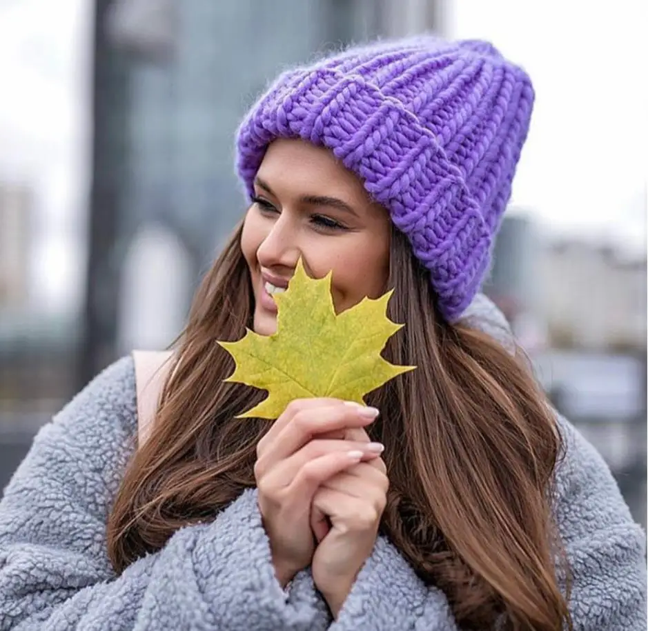 Осенне-зимняя женская шапка Skullies Beanies однотонная вязаная теплая Модная модная шапка - Цвет: Фиолетовый