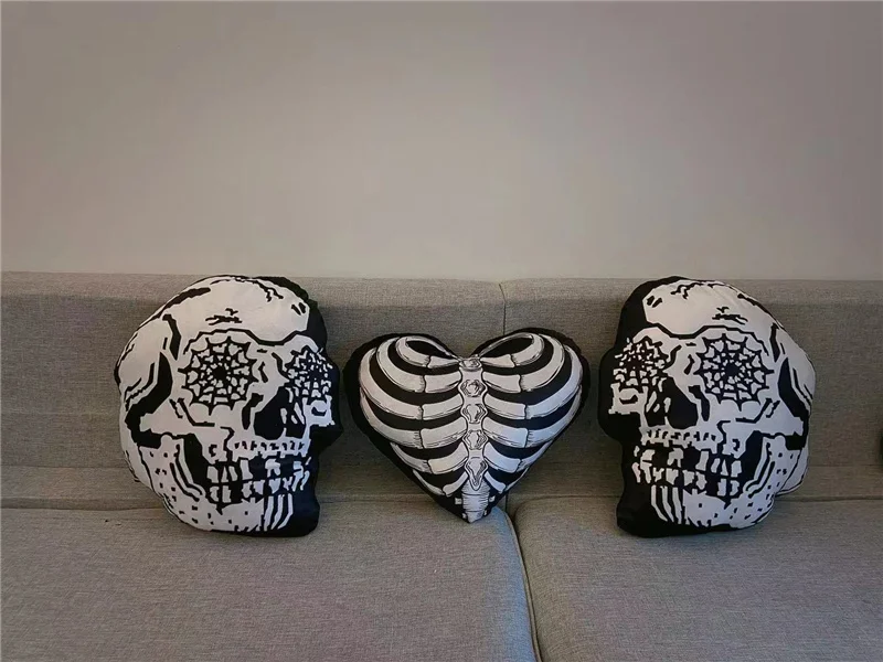 garden cushions Home Decor Cojines Decorativos Heart-shaped Coussin Living Room Skull Personality Decoration Gift Retro Tattoo  Decoracao Pillow meditation cushion