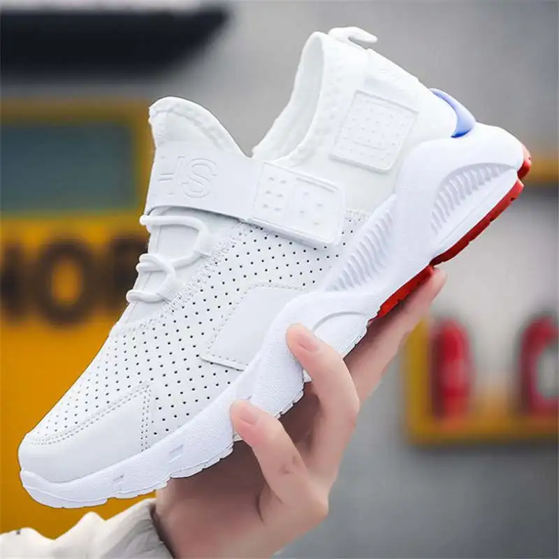 

New men shoes low to help comfortable and breathable running fashion wear-resistant non-slip design men shoes